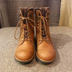 rocket dog tayte combat boot